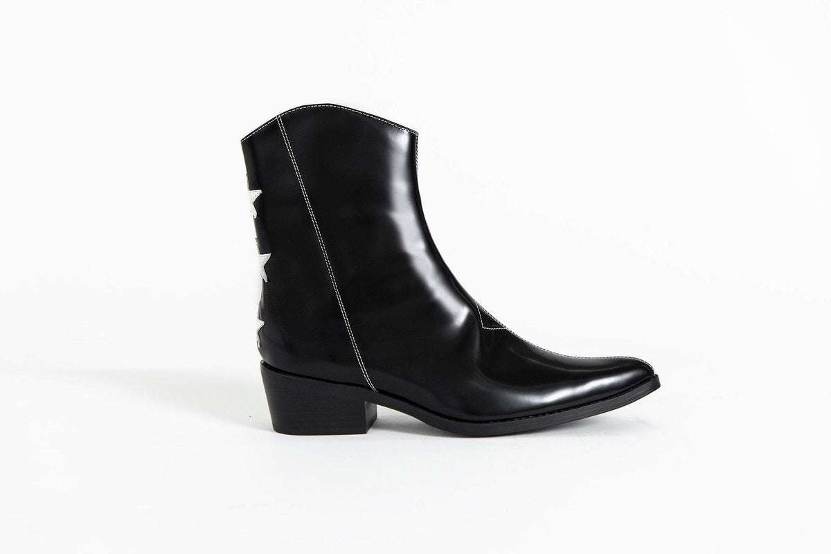 THREE-STAR ONYX CHELSEA BOOT